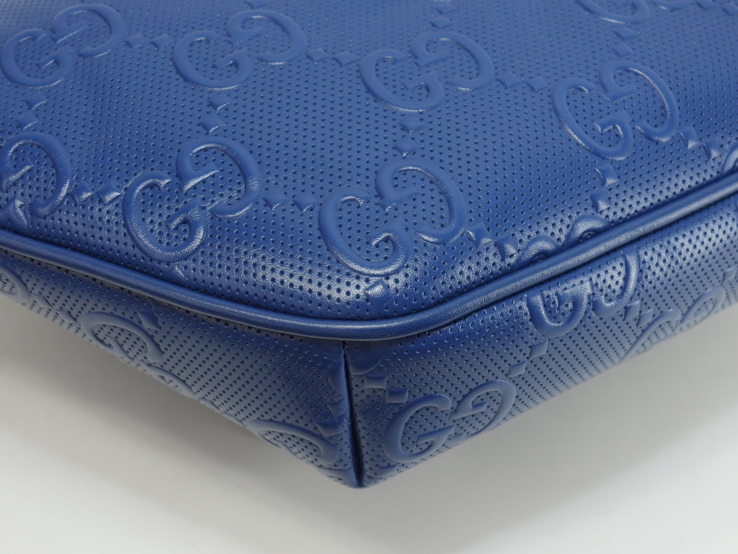 Gucci marsupio grande in pelle martellata con monogramma GG blu, borsa a tracolla/cintura, pari al nuovo @ 1