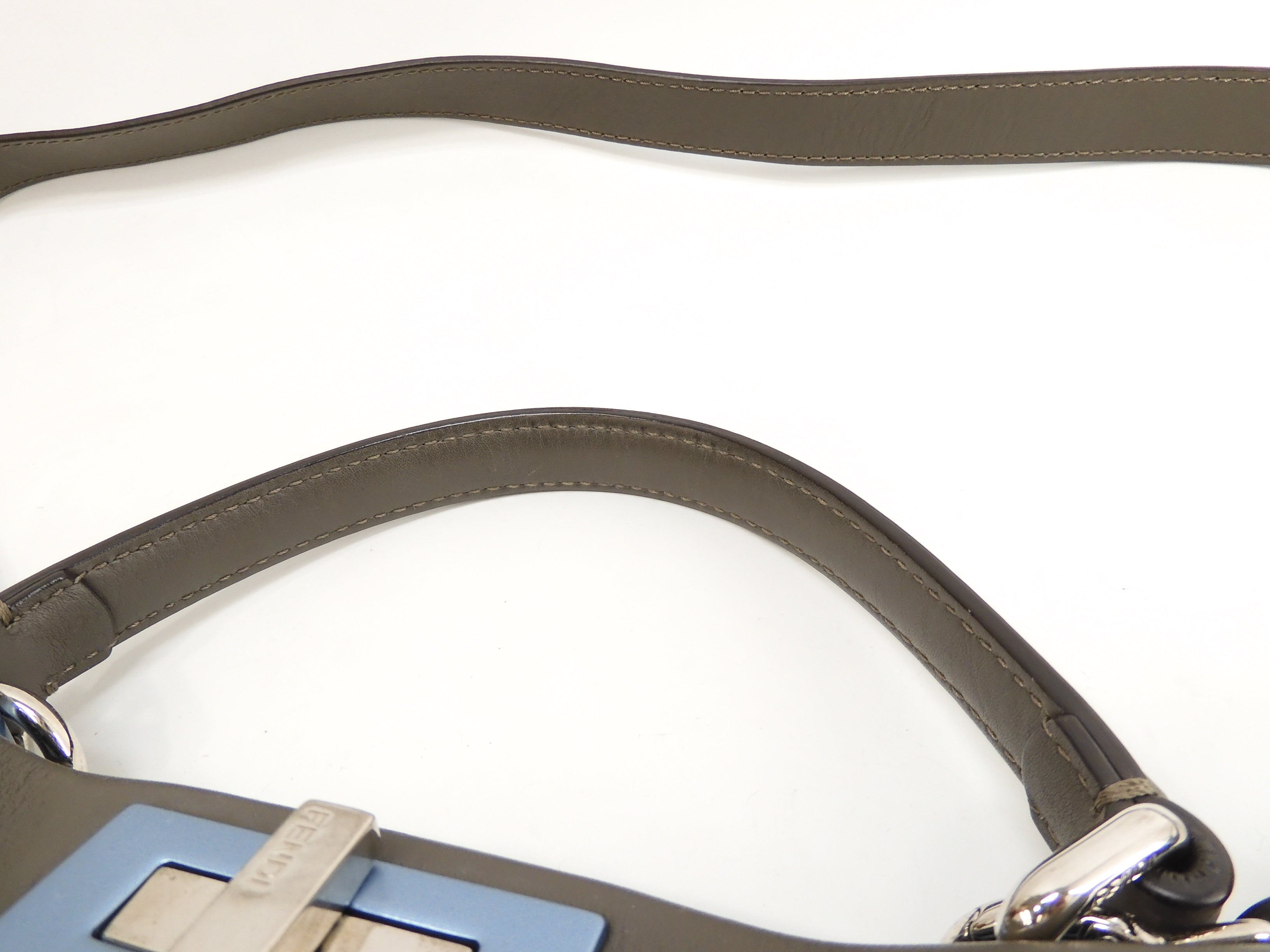 Fendi Peekaboo Regular in pelle grigia con tracolla, condizioni eccellenti @ 4