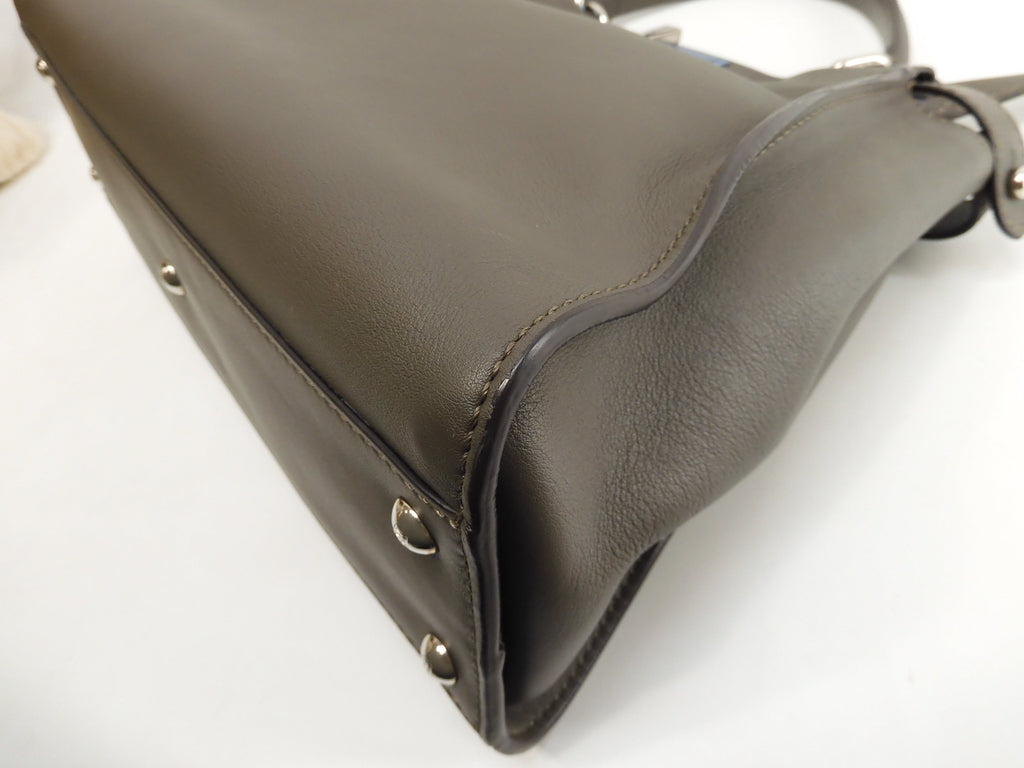 Fendi Peekaboo Regular in pelle grigia con tracolla, condizioni eccellenti @ 4