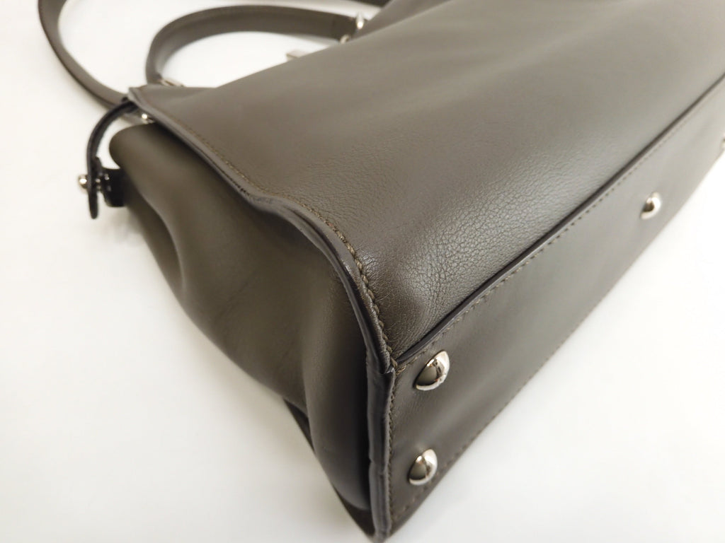 Fendi Peekaboo Regular in pelle grigia con tracolla, condizioni eccellenti @ 4