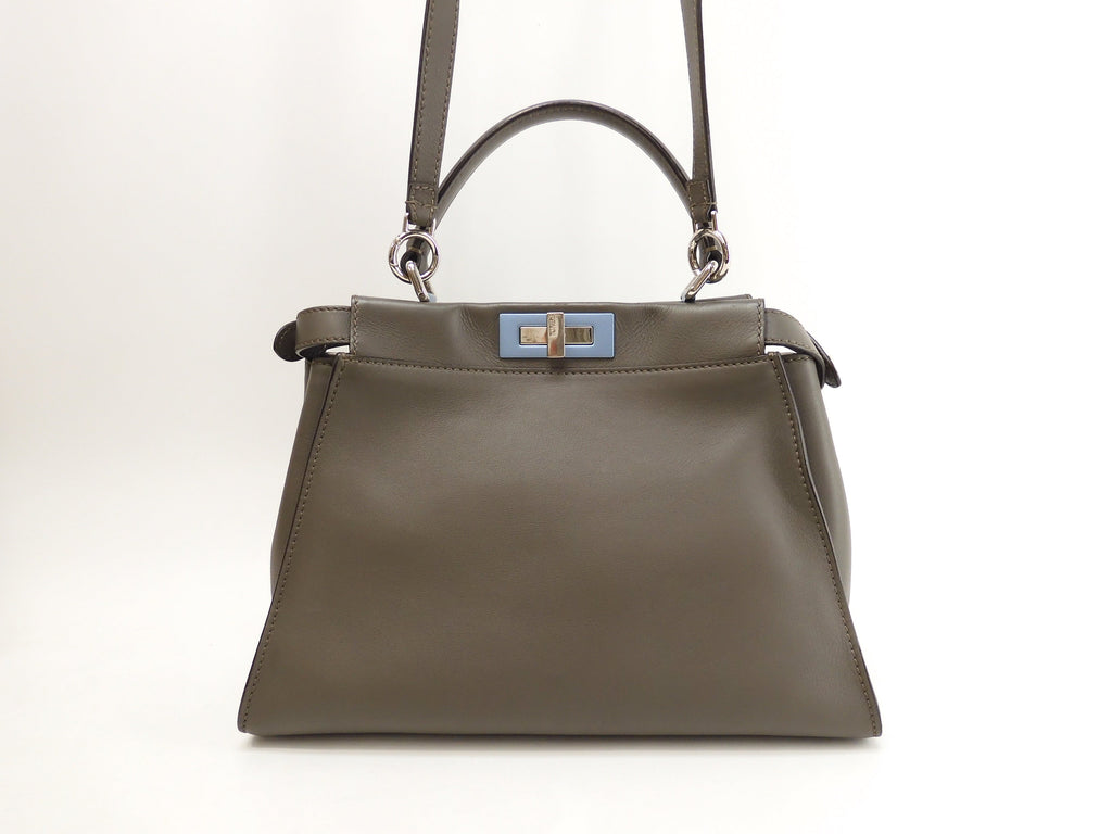 Fendi Peekaboo Regular in pelle grigia con tracolla, condizioni eccellenti @ 4