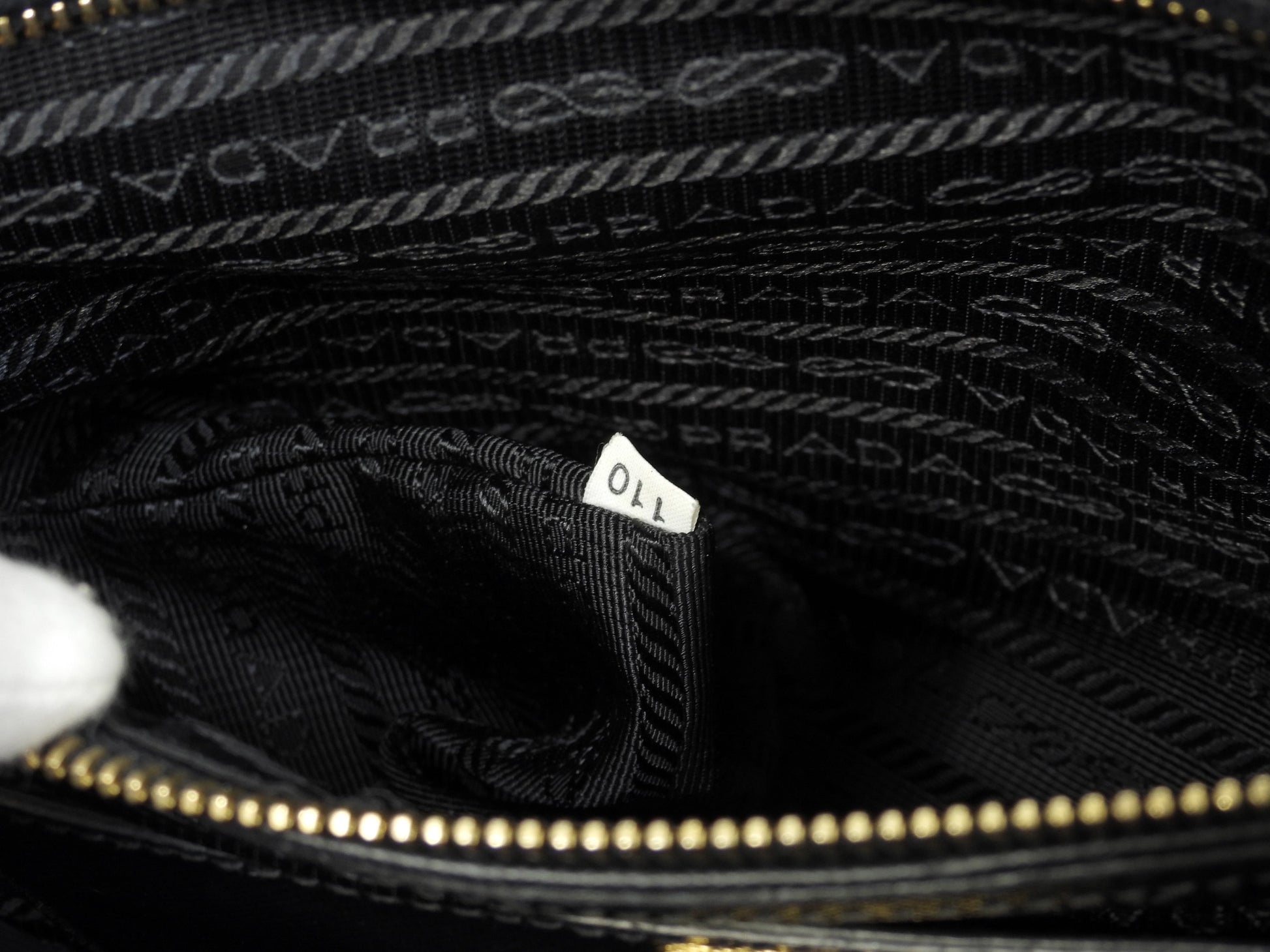プラダ トートバッグ ガレリアMM サフィアーノレザー黒 ハンドバッグ@110