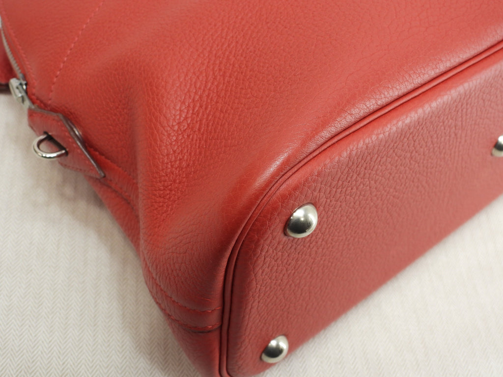 Hermès Bolide 31 Togo rosso, metalleria argentata, con tracolla, condizioni eccellenti @□H