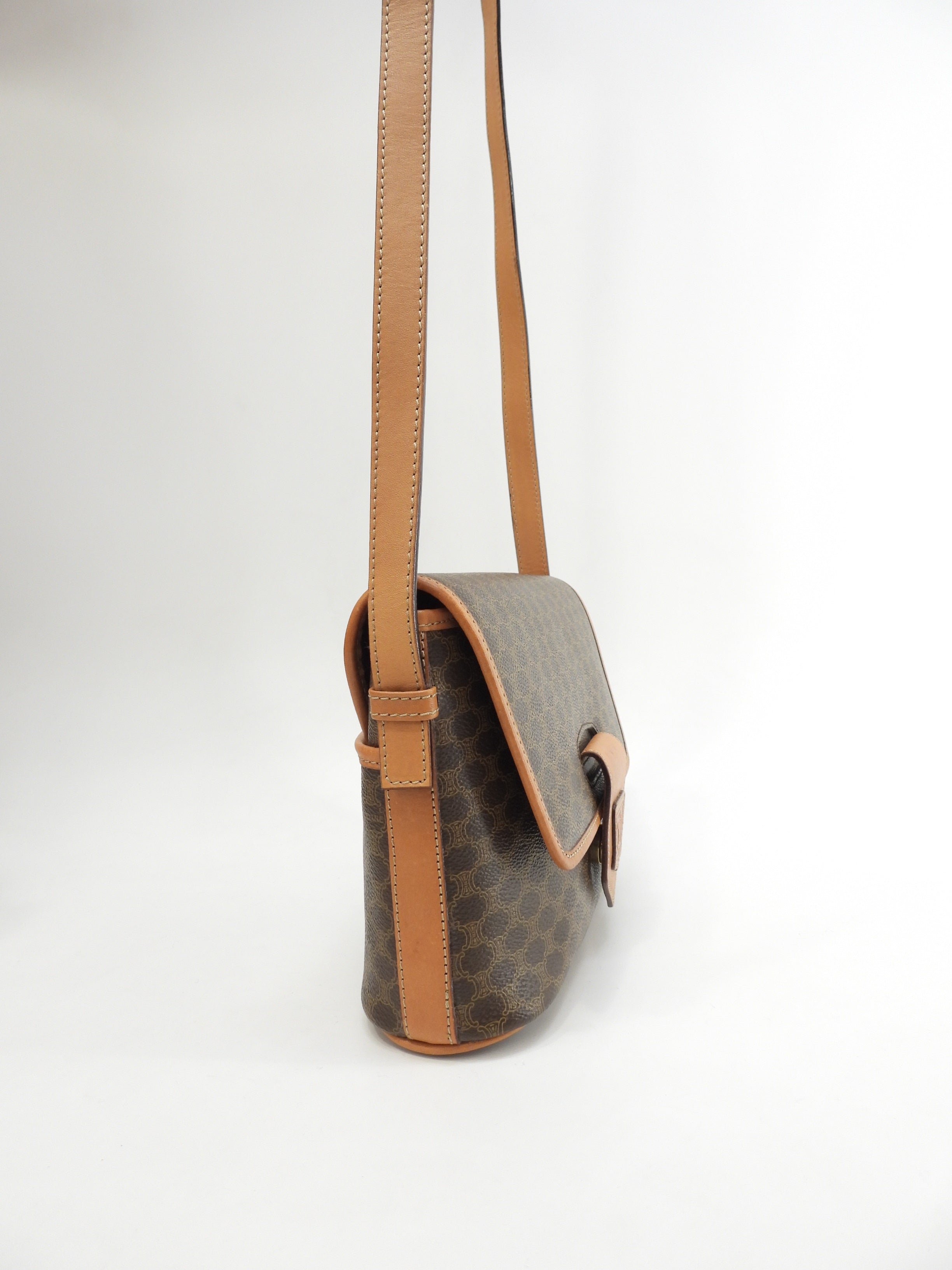 Celine Pochette Triomphe Macadam Marrone Borsa a Tracolla con Logo sul Risvolto @F/10