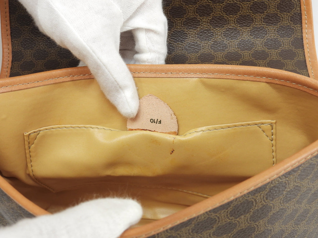 Celine Pochette Triomphe Macadam Marrone Borsa a Tracolla con Logo sul Risvolto @F/10