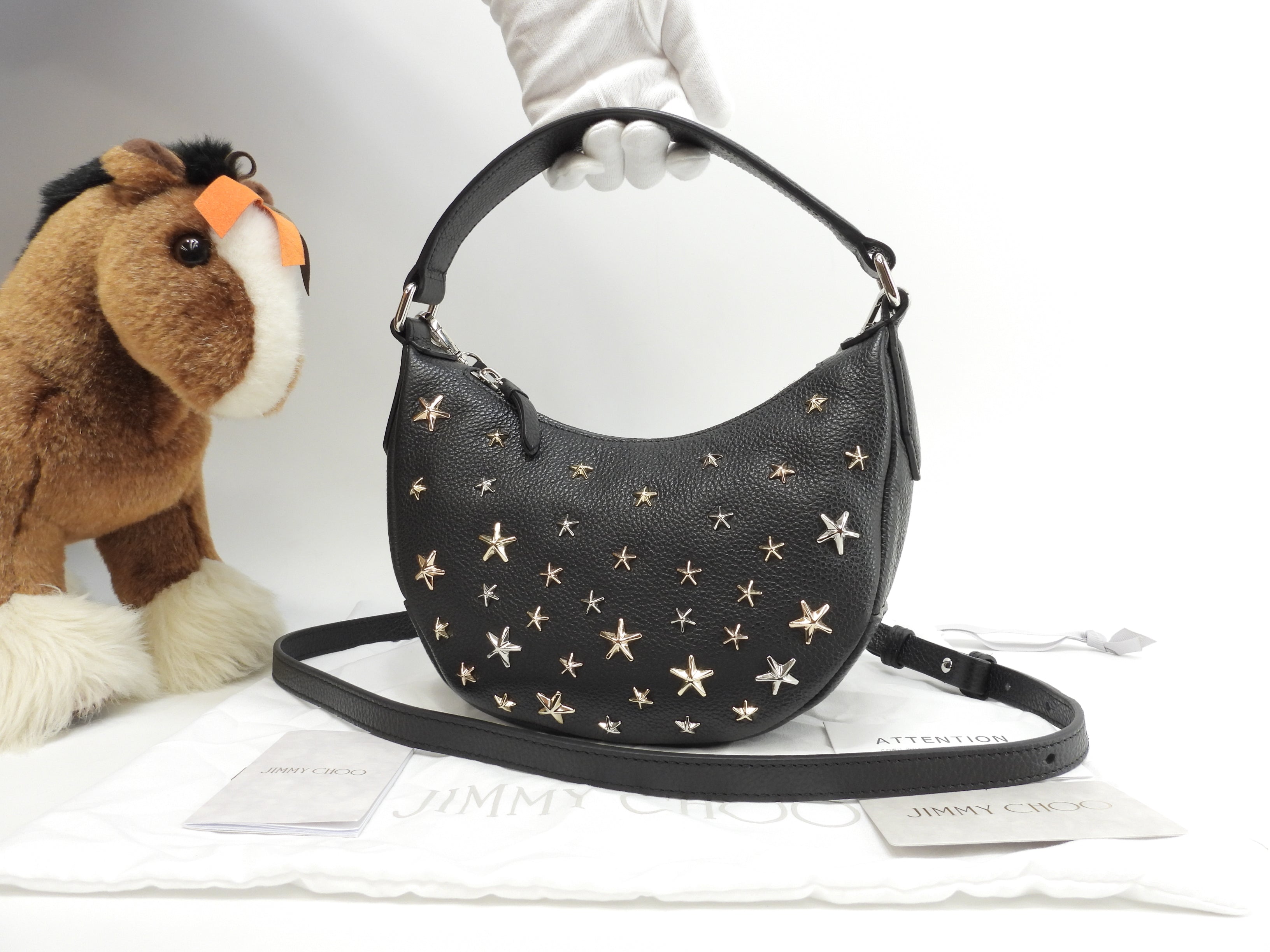 Jimmy Choo Sky - Borsa a mano mini in pelle nera con borchie a stella, mai usata @NDM0YR