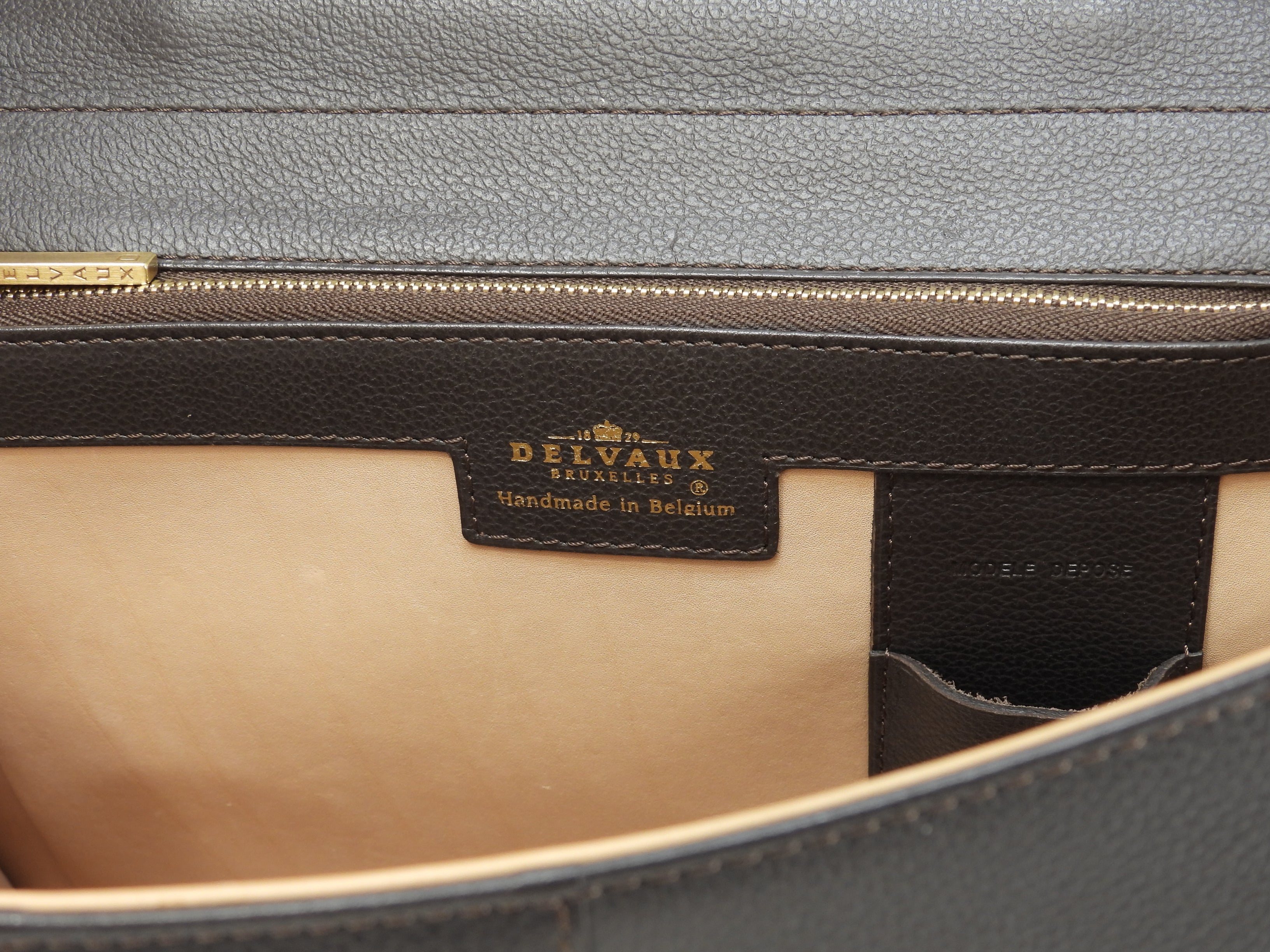 Delvaux Brillant MM, pelle goffrata, marrone scuro, borsa a mano, borsa a manico superiore, modello Kelly@ 92