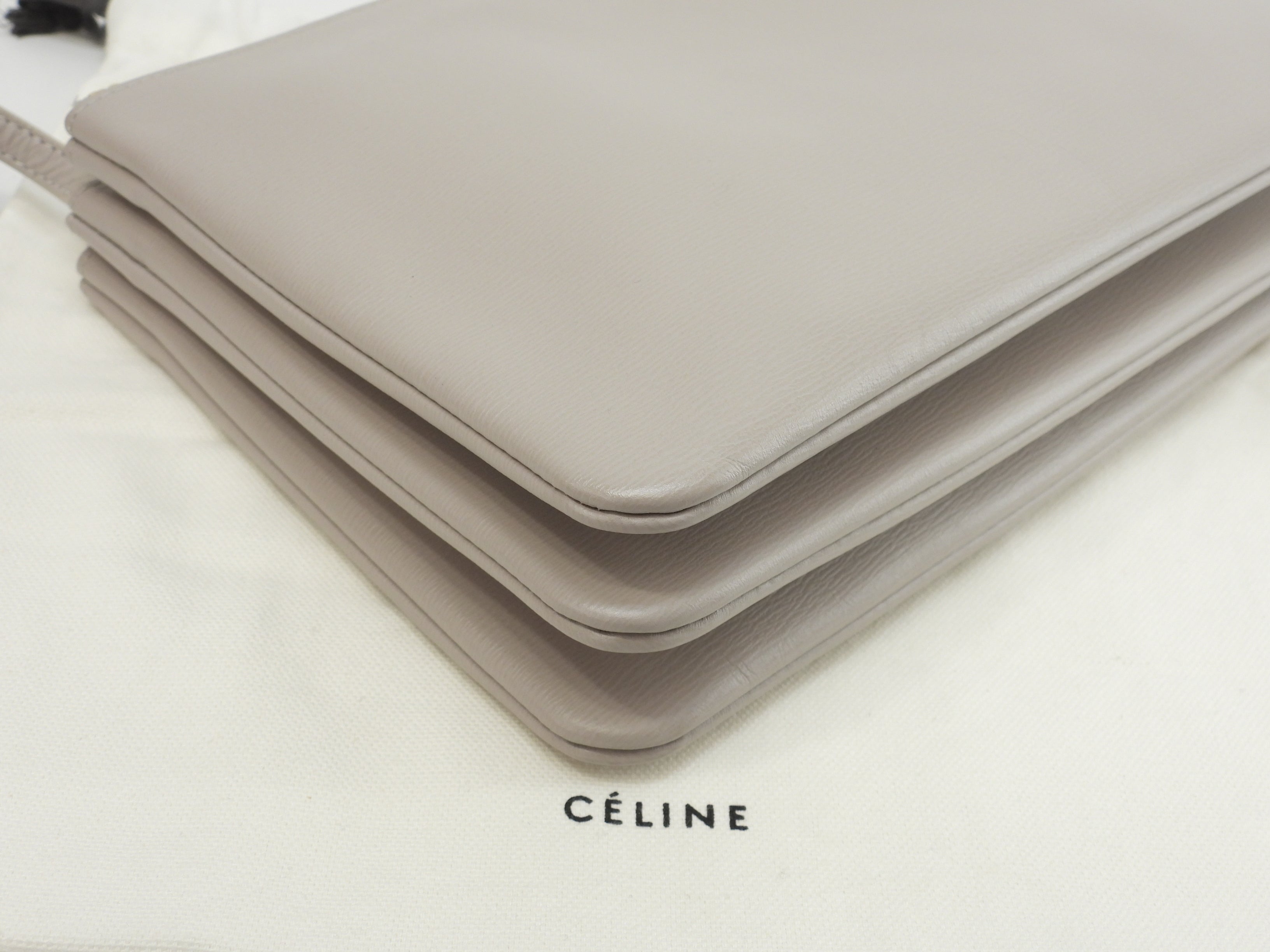 Celine Trio Large Pochette in pelle goffrata grigio chiaro, borsa a tracolla @S-GA-4187