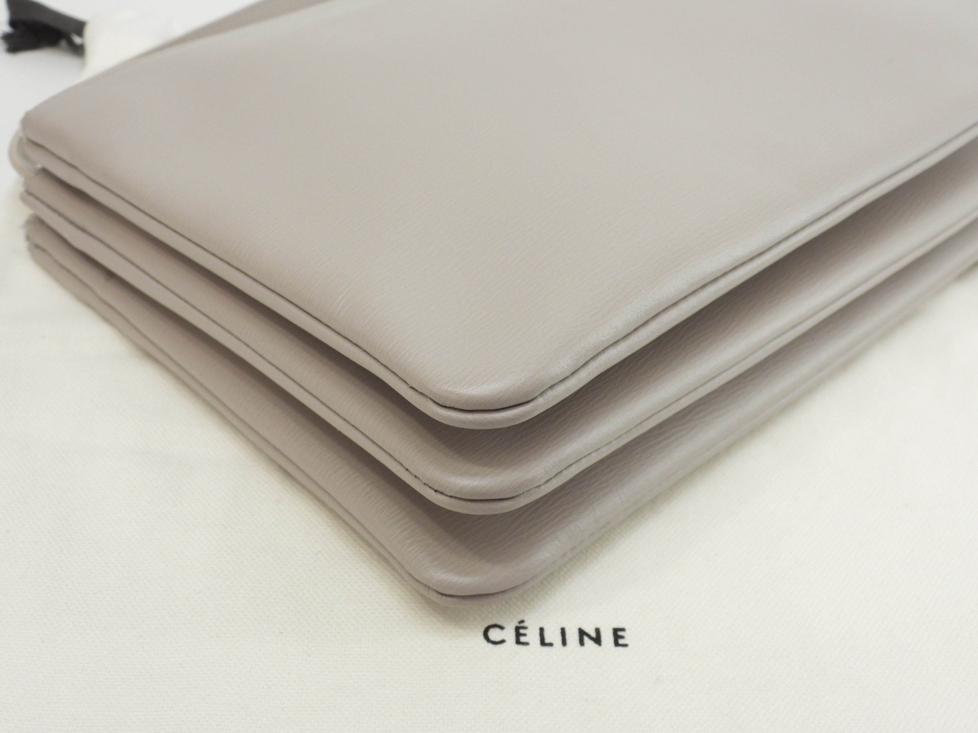 Celine Trio Large Pochette in pelle goffrata grigio chiaro, borsa a tracolla @S-GA-4187
