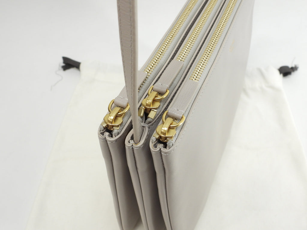 Celine Trio Large Pochette in pelle goffrata grigio chiaro, borsa a tracolla @S-GA-4187