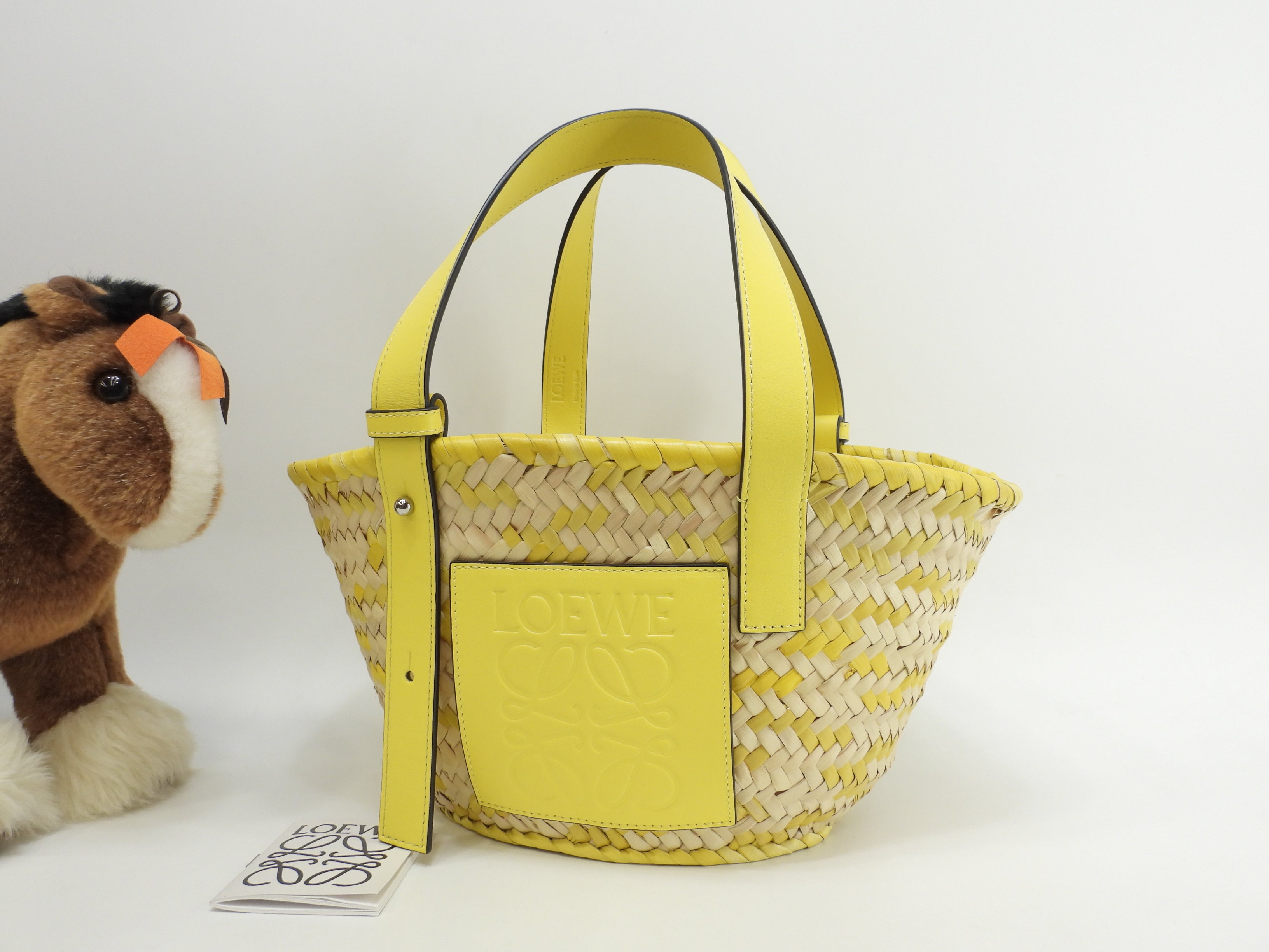 Loewe Basket Small Borsa di paglia in pelle gialla naturale, mai usata @412208