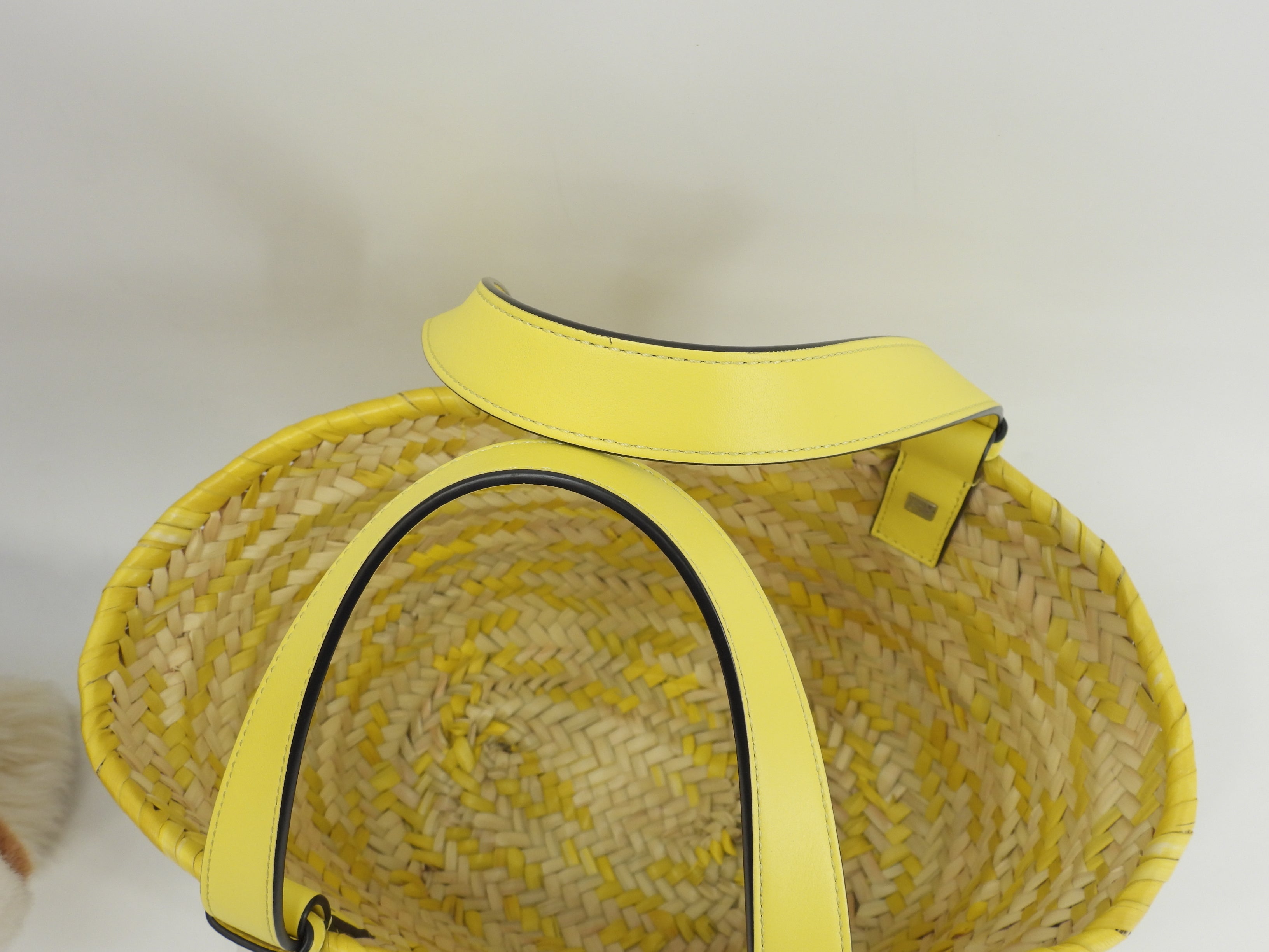 Loewe Basket Small Borsa di paglia in pelle gialla naturale, mai usata @412208