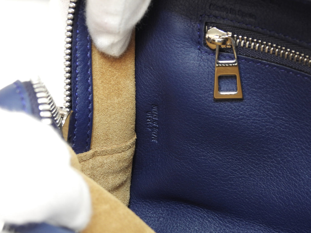 Loewe Amazona 23 in pelle blu, hardware color argento, pochette e mini borsa con tracolla staccabile, ottime condizioni @471510
