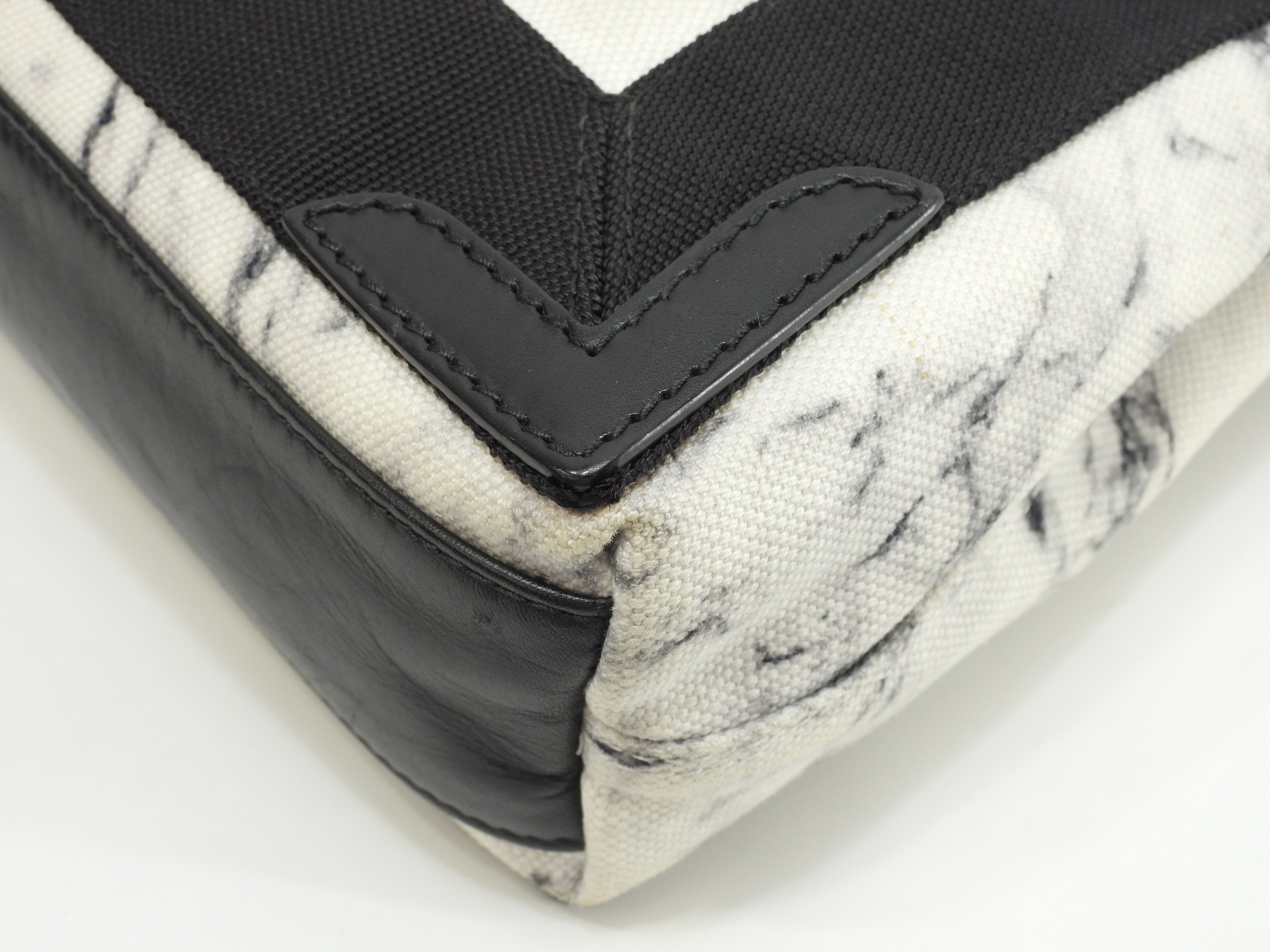Balenciaga Navy Cabas XS in tela/pelle, motivo marmo bianco e nero, pochette mini borsa a mano @ 18