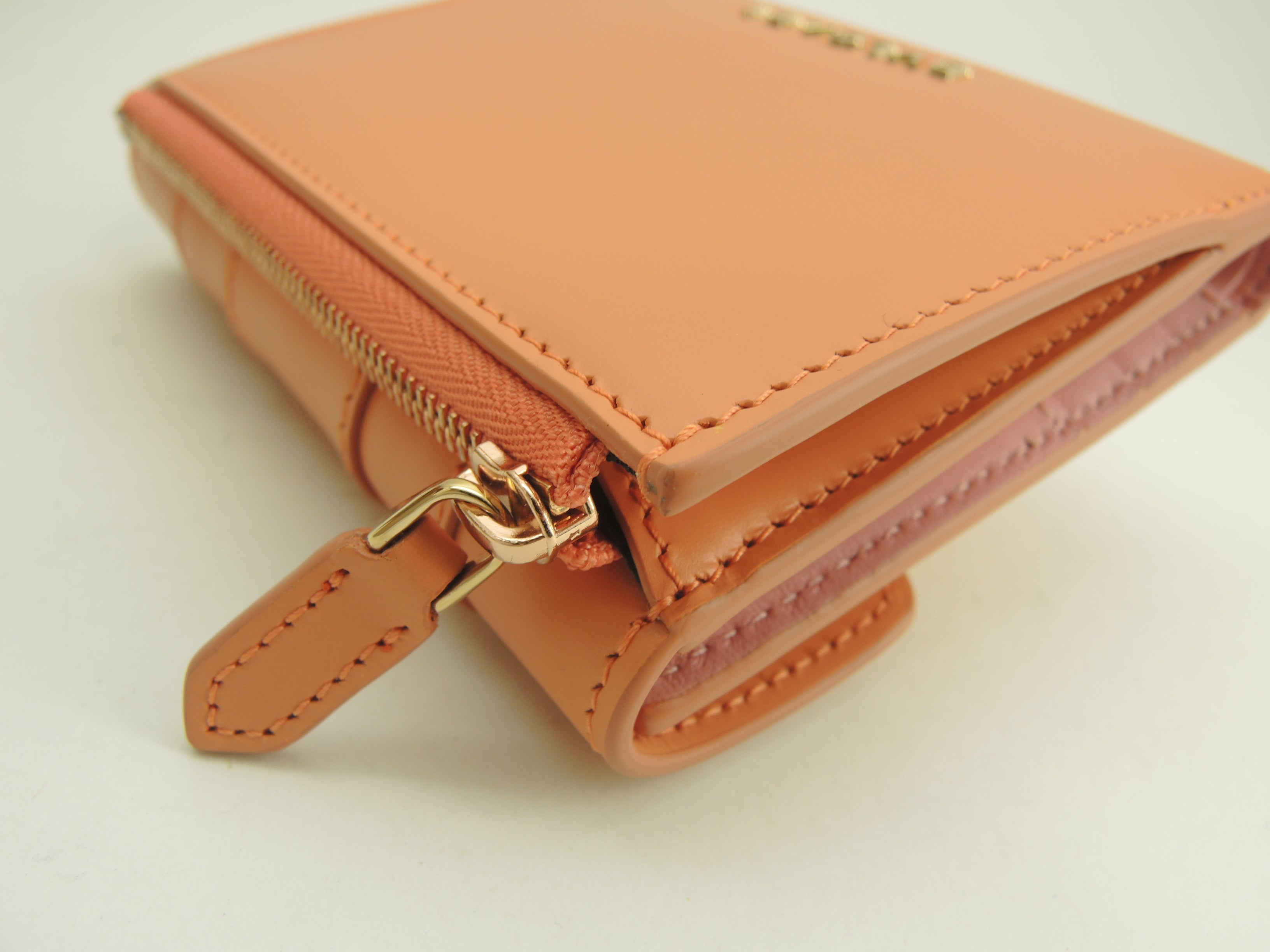 BVLGARI Portafoglio a tre ante Serpenti in pelle/rosa salmone Forever Small Wallet Inutilizzato@ 11