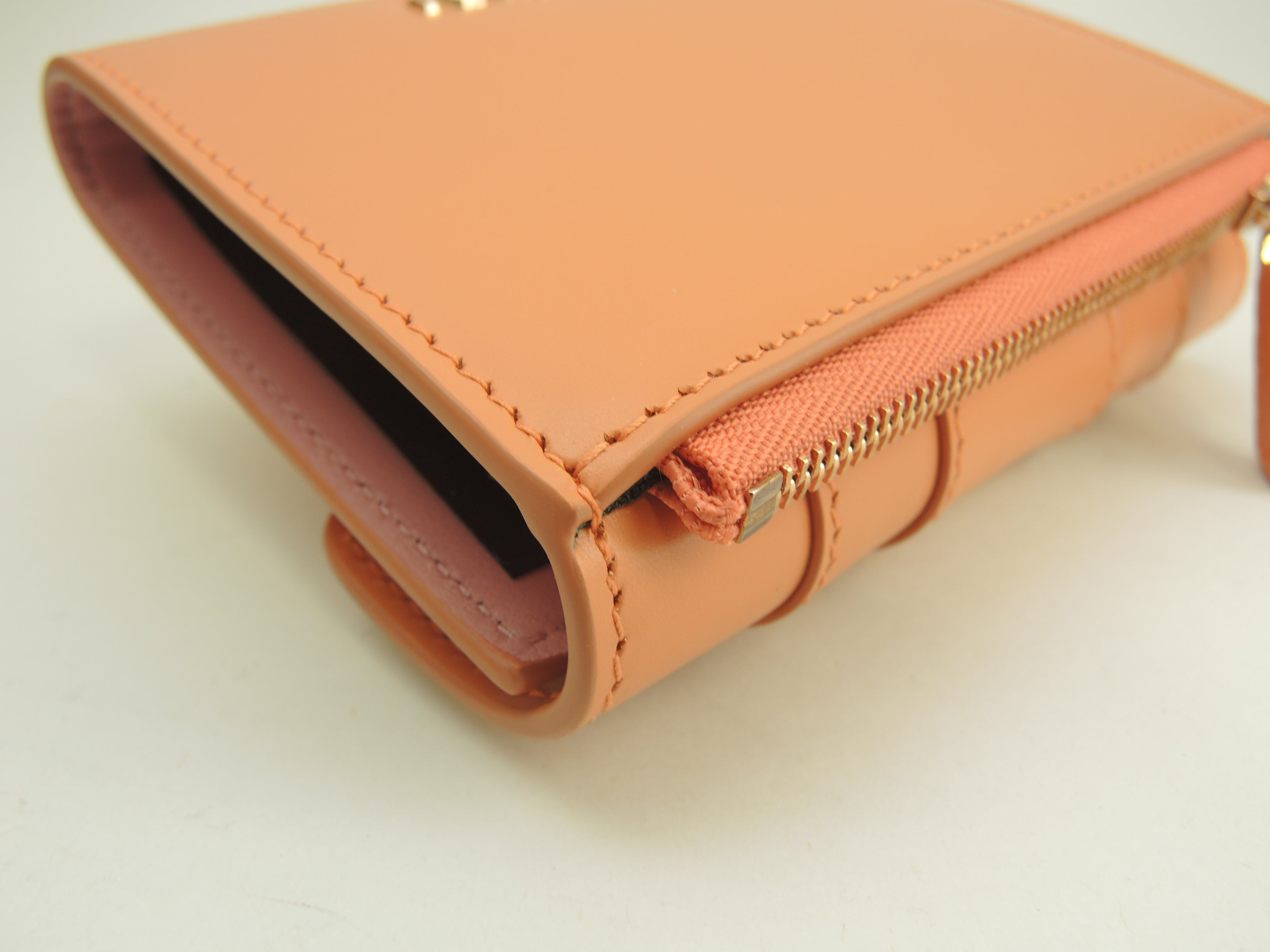 BVLGARI Portafoglio a tre ante Serpenti in pelle/rosa salmone Forever Small Wallet Inutilizzato@ 11