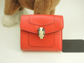 BVLGARI Portafoglio tri-fold con gancio a pressione Serpenti in pelle rossa Forever Small Wallet Inutilizzato @ 12