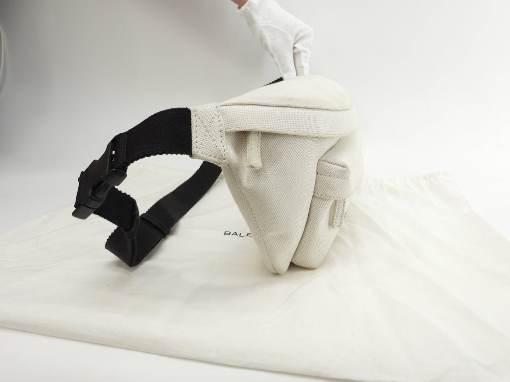 Balenciaga Marsupio Everyday in denim di cotone bianco, borsa a tracolla, marsupio @ 33
