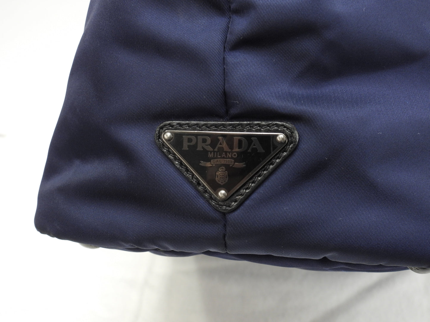 Borsa a mano Prada in nylon/pelle, blu scuro/nero, pochette tote, ottime condizioni@103