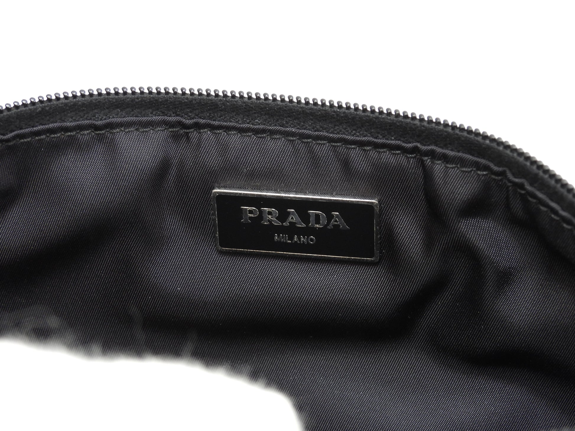プラダ ボディバッグ中 ナイロン 黒 ウエストバッグ ヒップバッグ 美品@58/C