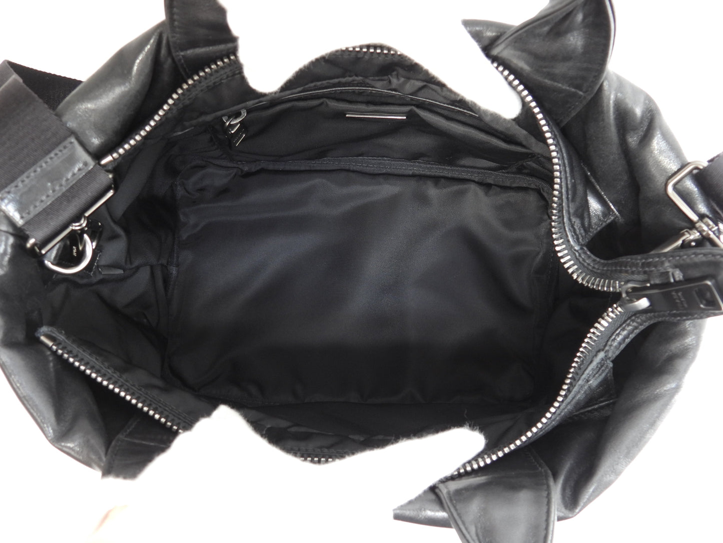 Borsa a mano Prada in nylon/pelle, blu scuro/nero, pochette tote, ottime condizioni@103