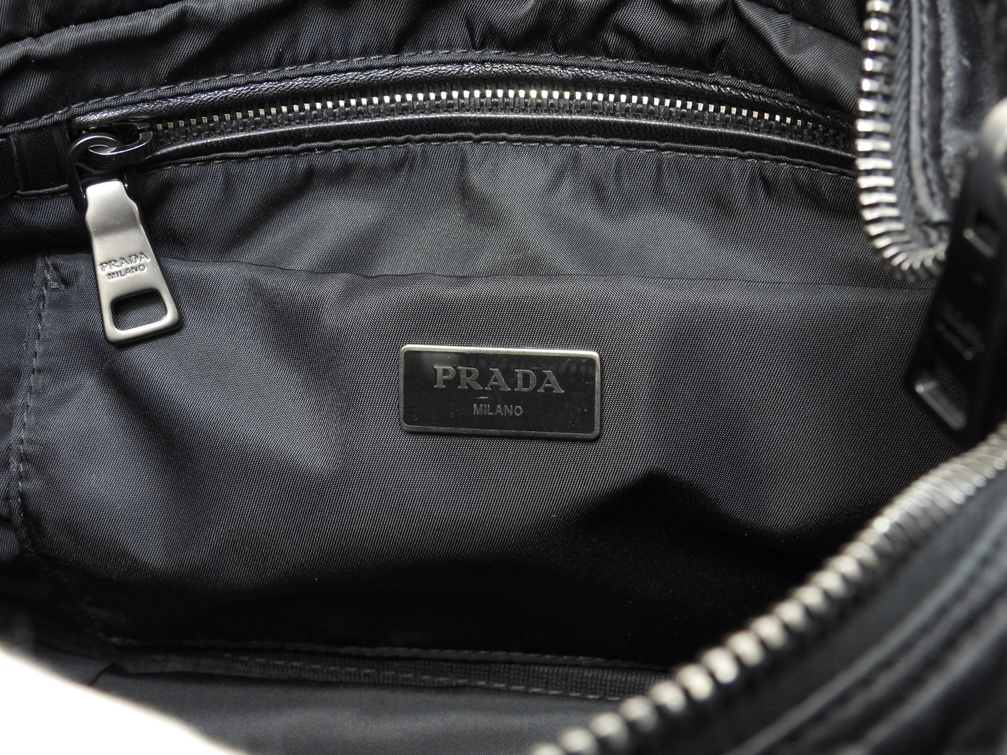 Borsa a mano Prada in nylon/pelle, blu scuro/nero, pochette tote, ottime condizioni@103
