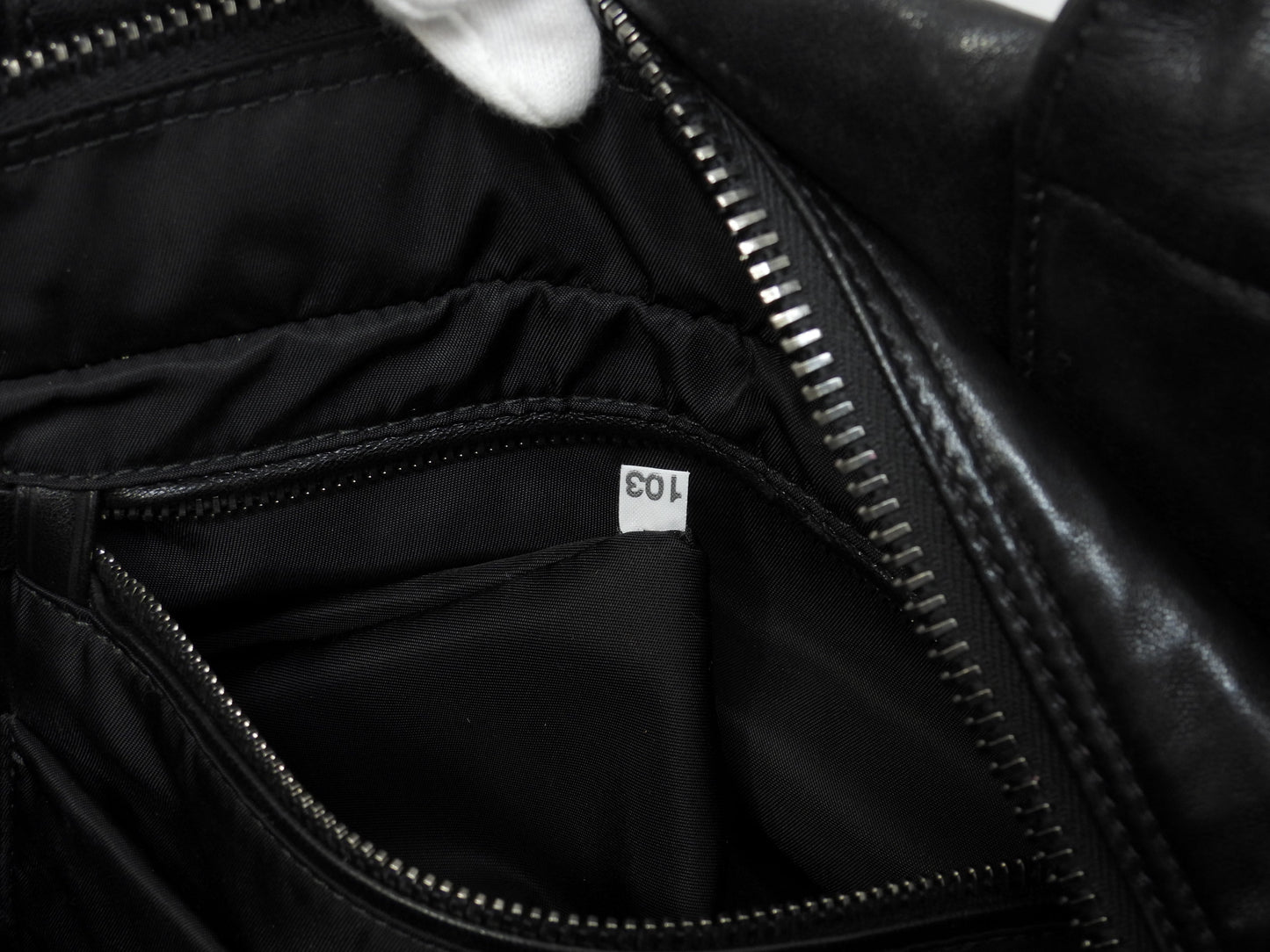 Borsa a mano Prada in nylon/pelle, blu scuro/nero, pochette tote, ottime condizioni@103
