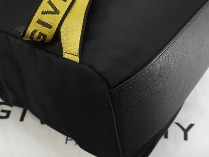 Zaino Givenchy in nylon e pelle, nero/giallo, in ottime condizioni @EXD0188