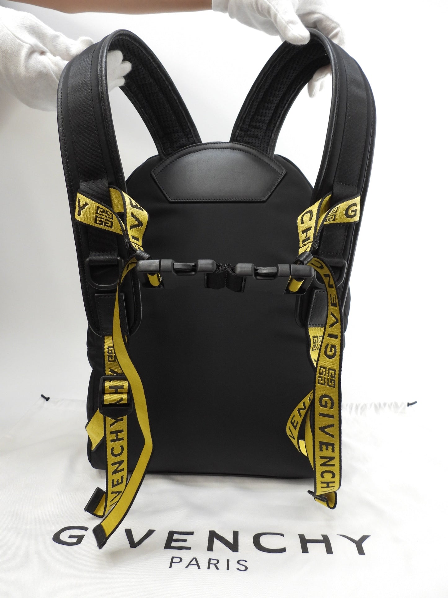 Zaino Givenchy in nylon e pelle, nero/giallo, in ottime condizioni @EXD0188