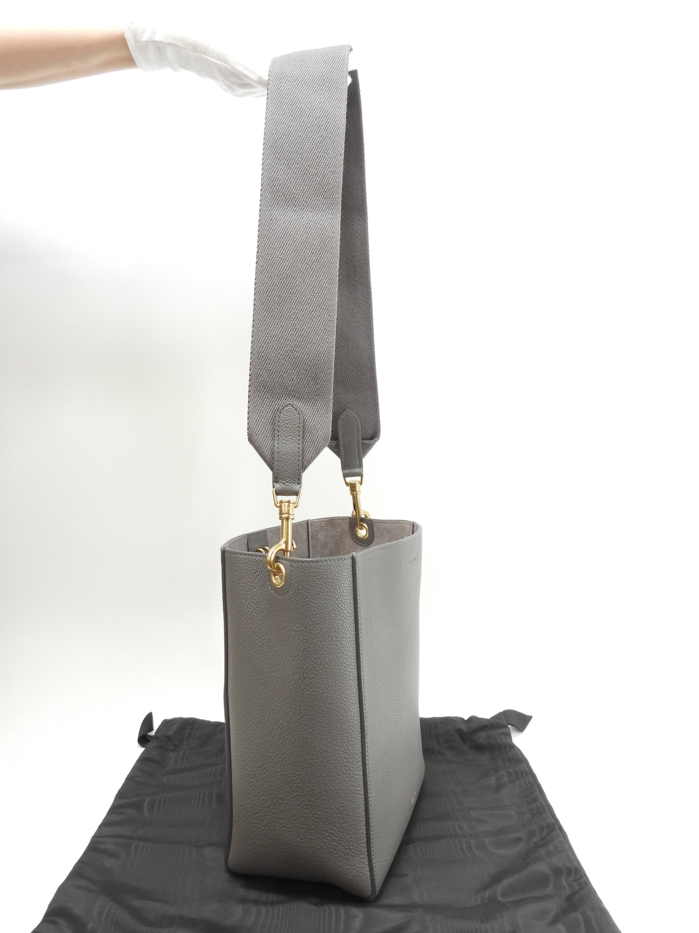 Celine Sangle Bucket Small in pelle grigia, borsa a spalla, mai usata @U-AN-5201