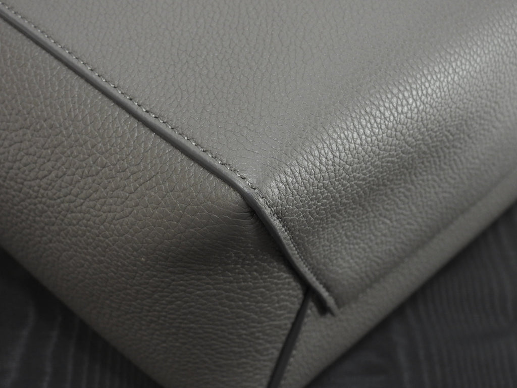 Celine Sangle Bucket Small in pelle grigia, borsa a spalla, mai usata @U-AN-5201