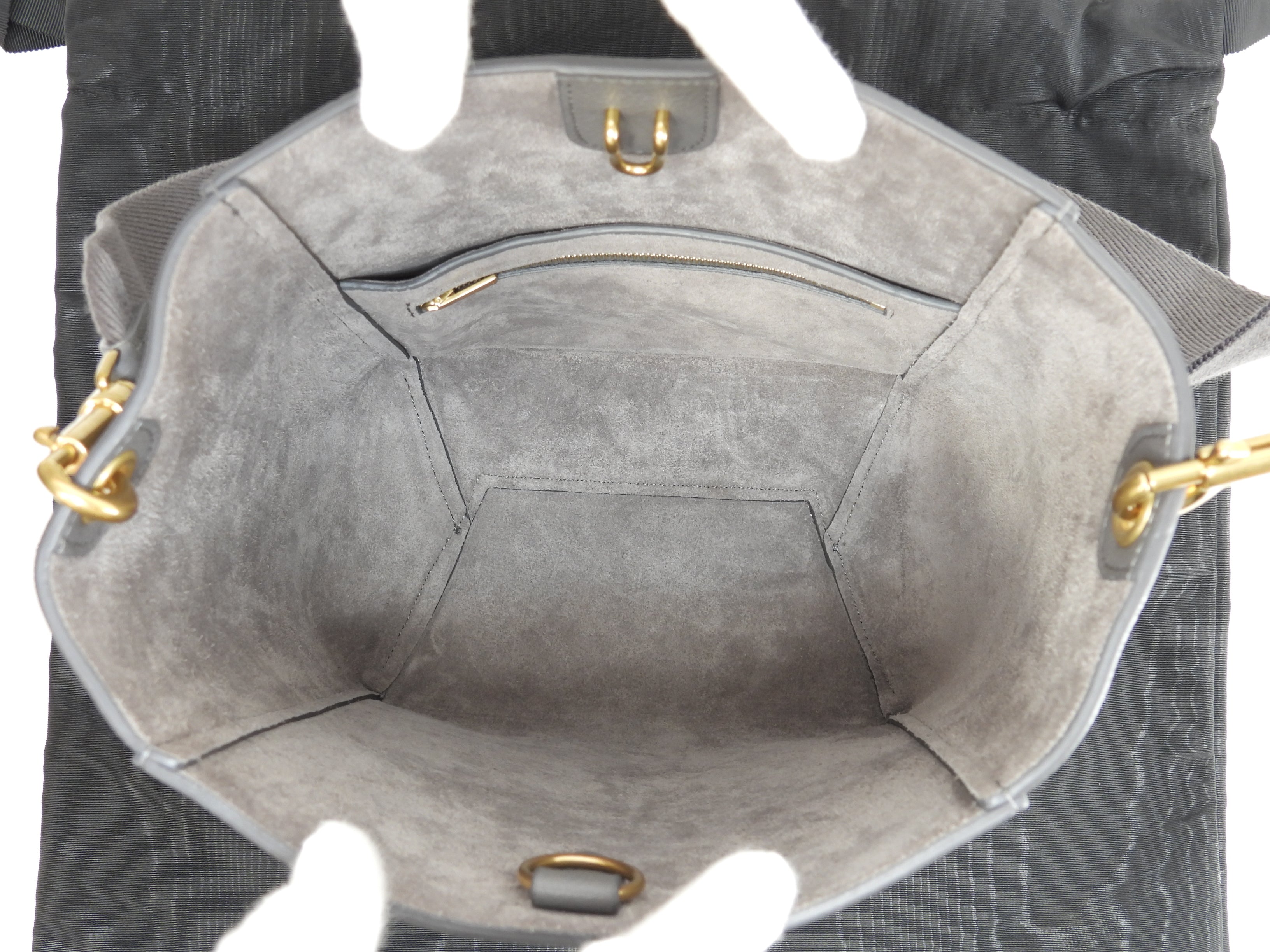 Celine Sangle Bucket Small in pelle grigia, borsa a spalla, mai usata @U-AN-5201
