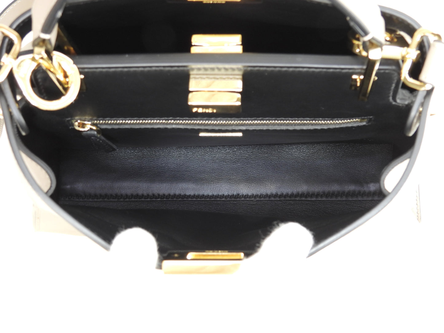 FENDI Peekaboo Mini Essential in pelle grigia, pochette, borsa a mano, in condizioni eccellenti@2