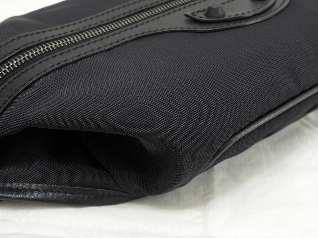 Balenciaga Marsupio Explorer nylon nero con logo bianco @ 7