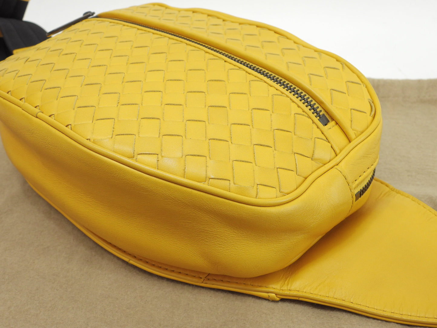 Bottega Veneta marsupio Intrecciato pelle gialla, marsupio in ottime condizioni @B07266625S