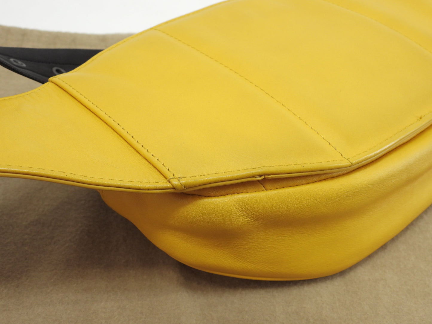 Bottega Veneta marsupio Intrecciato pelle gialla, marsupio in ottime condizioni @B07266625S