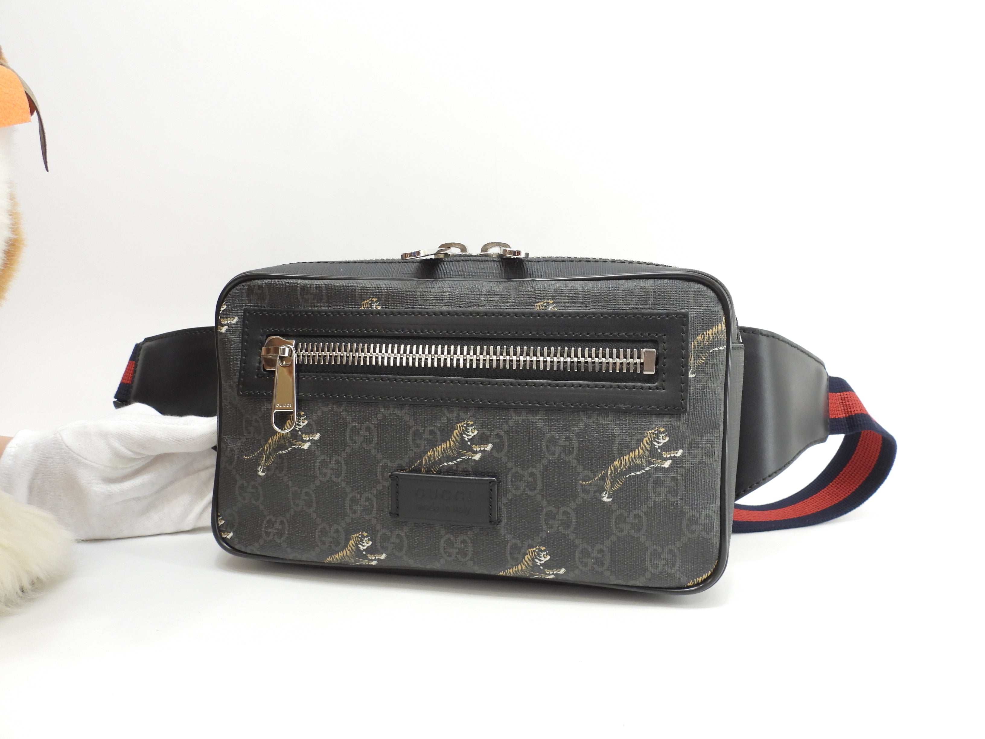Gucci Marsupio Web GG Supreme Tigre Nero Usato Ottime condizioni @ 1