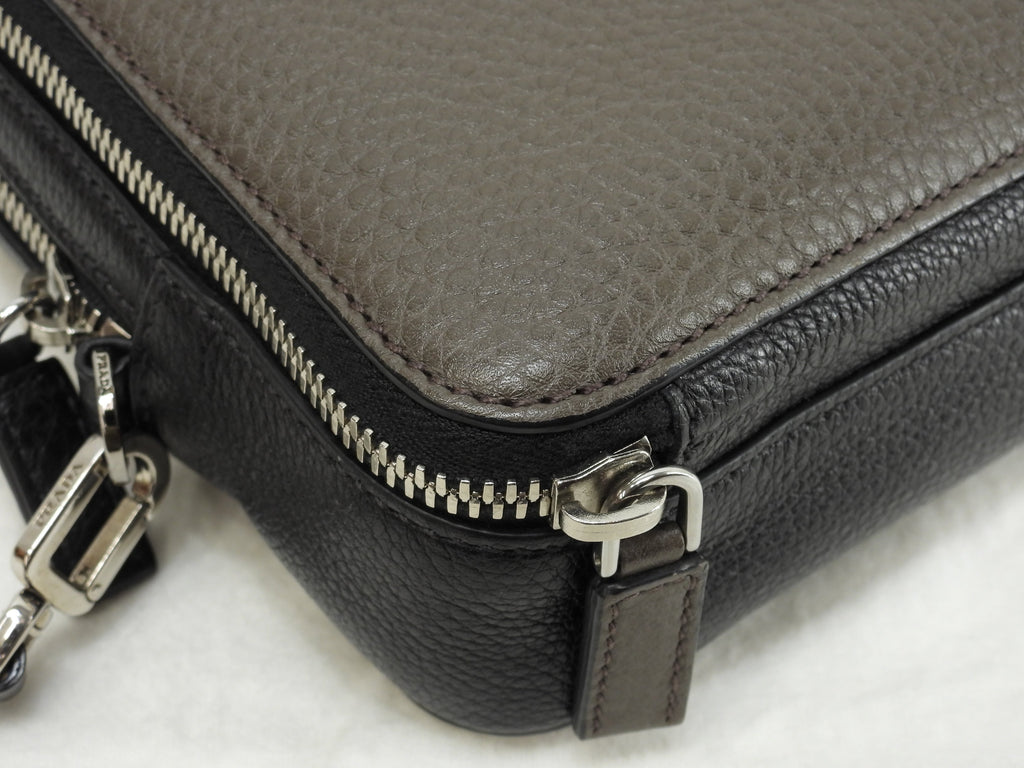Prada borsetta uomo in pelle grigio/nero, portafoglio a pochette, clutch, ottime condizioni @31/F
