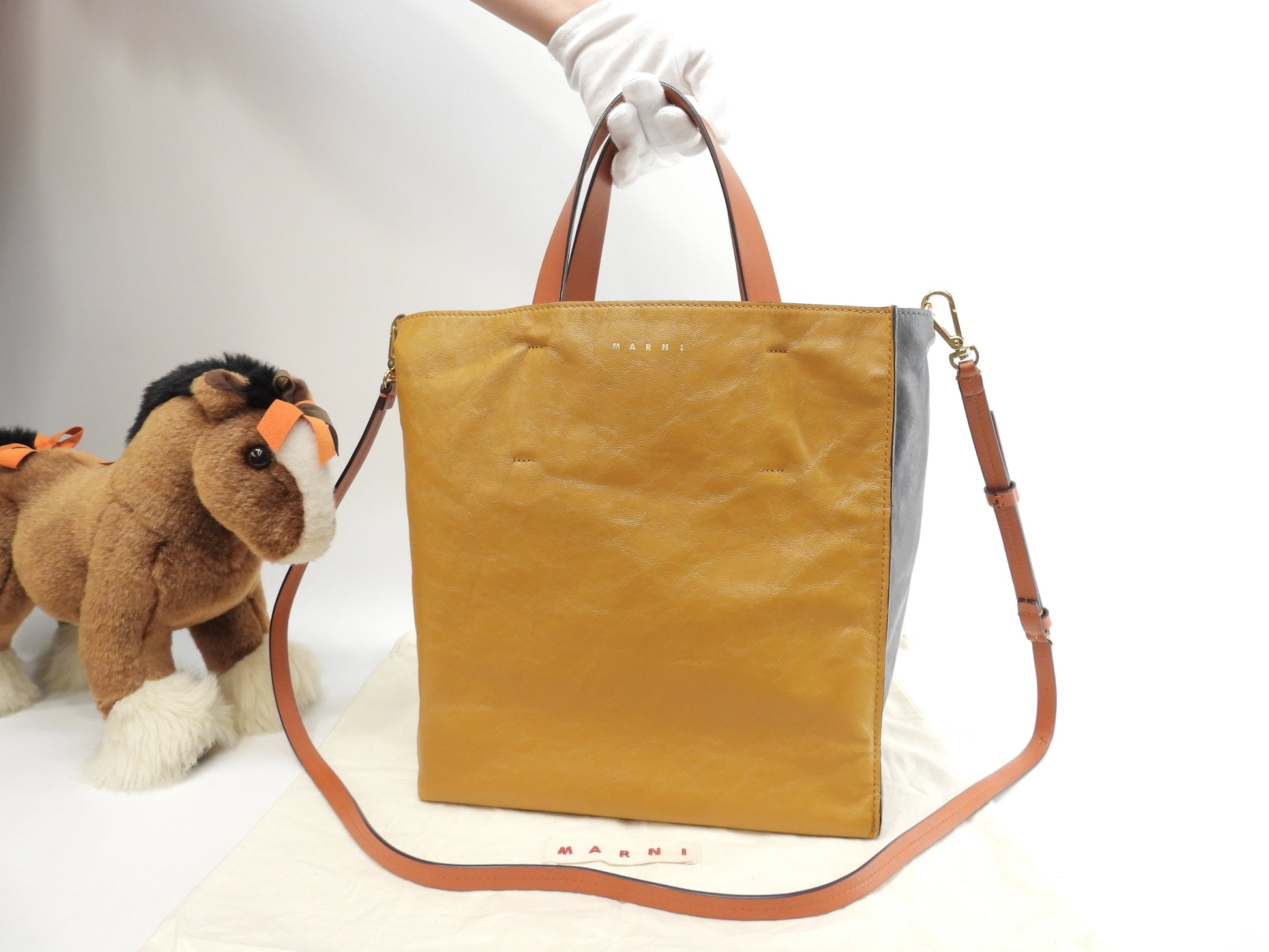 マルニ s付トートバッグ MuseoSoftスモール レザー/からし灰 美品@ 1