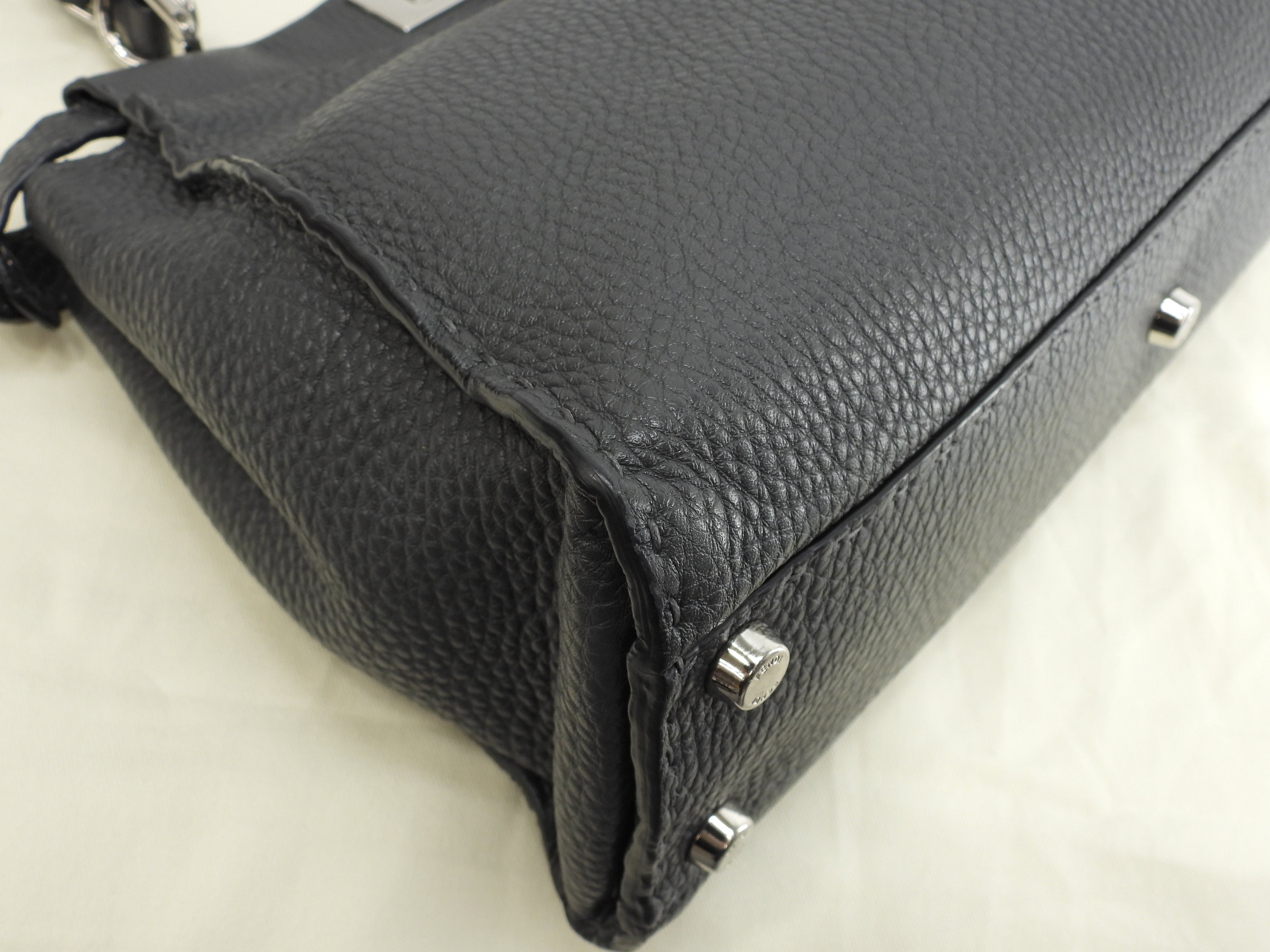 Fendi Peekaboo Regular in pelle Selleria grigia, borsa a mano con tracolla, condizioni eccellenti@ 17