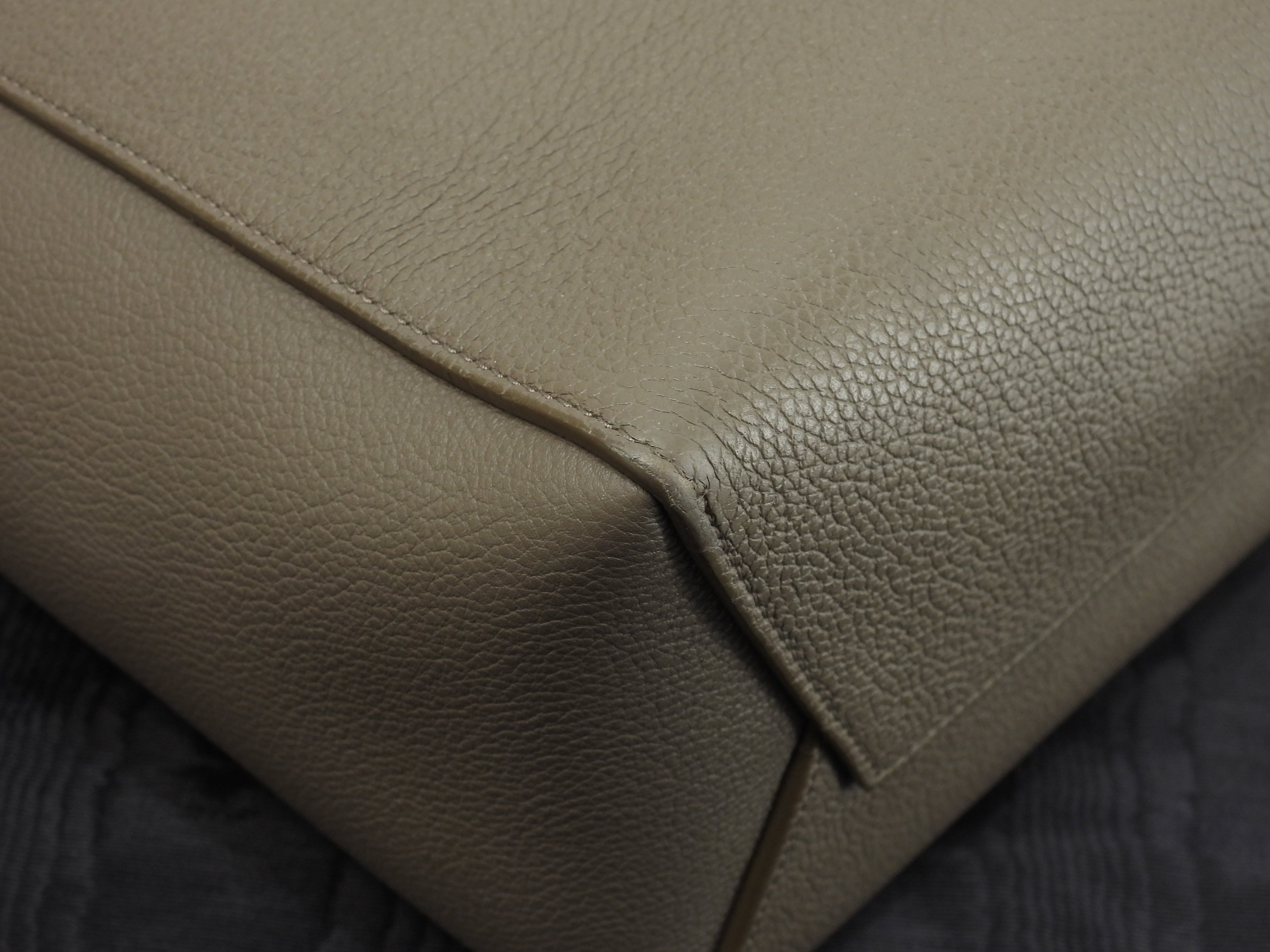 Celine Sangle Bucket Small in pelle color talpa Borsa a spalla@W-AN-2201