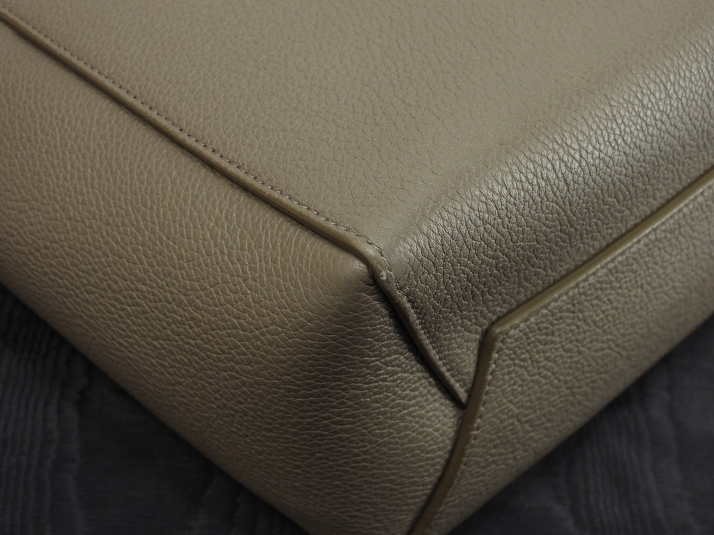 Celine Sangle Bucket Small in pelle color talpa Borsa a spalla@W-AN-2201