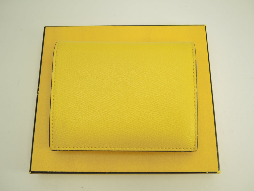 Fendi Compact Wallet F is Fendi in pelle gialla, portafoglio a due ante, come nuovo@ 7