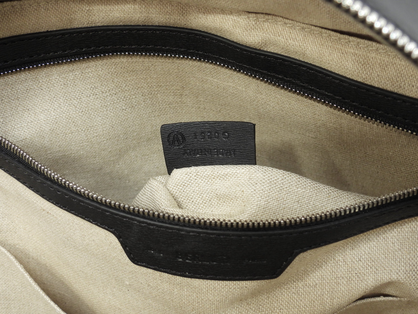 Berluti Zaino Time-Off in pelle nera Chevron, ottimo stato@G0261