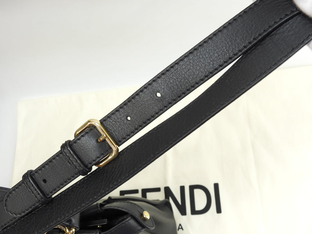 Fendi Peekaboo Regular in pelle liscia nera, borsa a mano con tracolla, ottime condizioni, @ 14