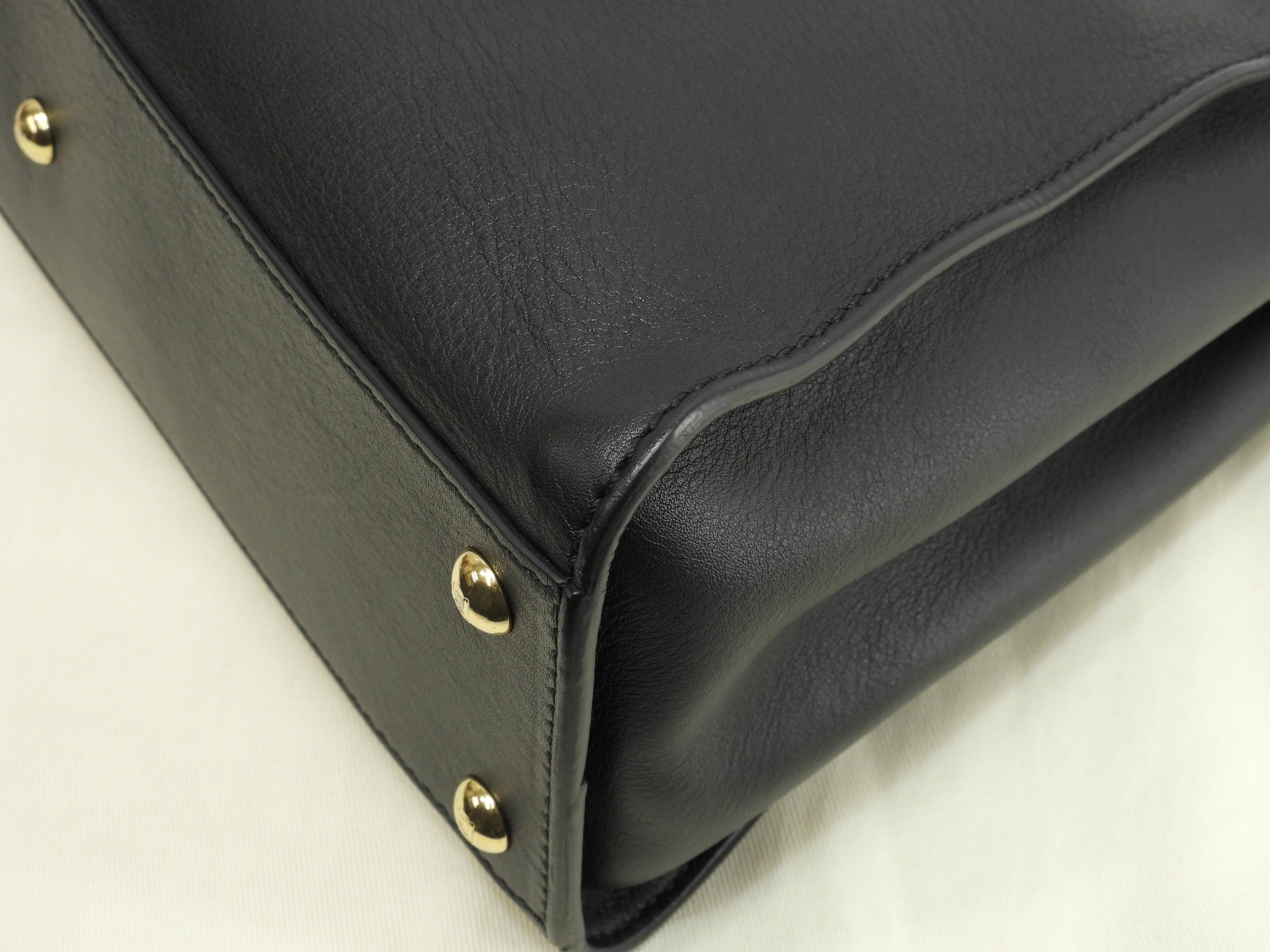 Fendi Peekaboo Regular in pelle liscia nera, borsa a mano con tracolla, ottime condizioni, @ 14