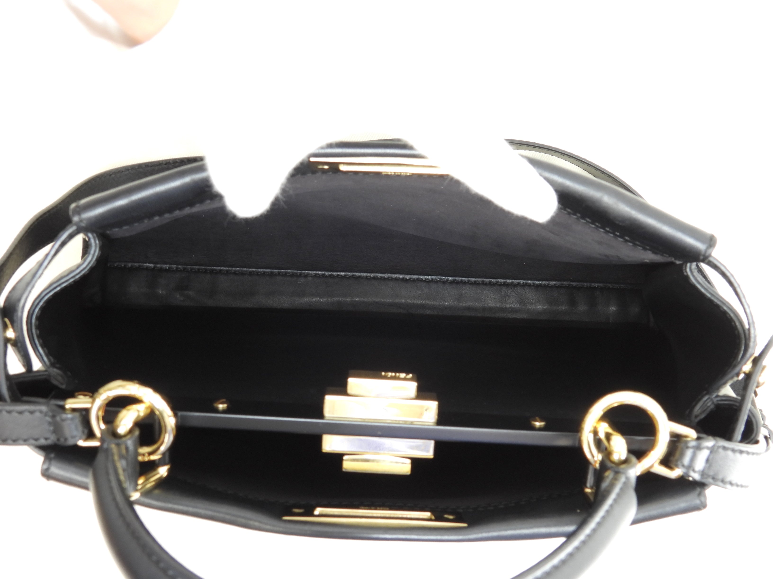 Fendi Peekaboo Regular in pelle liscia nera, borsa a mano con tracolla, ottime condizioni, @ 14