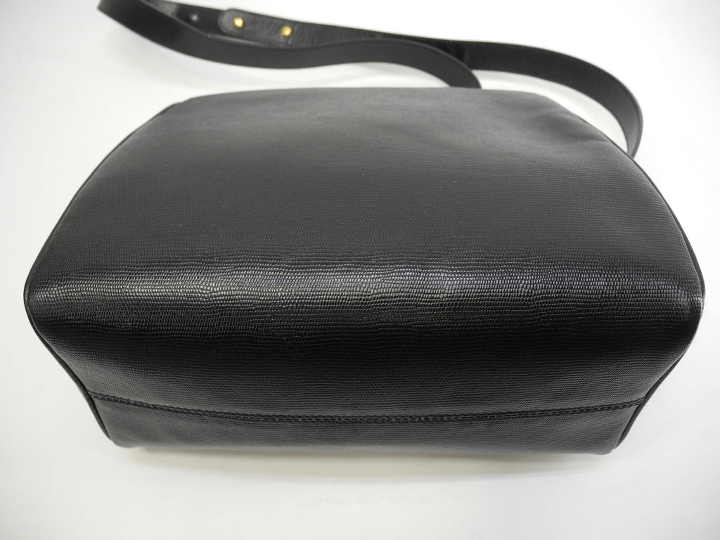 Celine pochette vintage, pelle nera, hardware color oro, logo circolare, raro, eccellenti condizioni @ 15