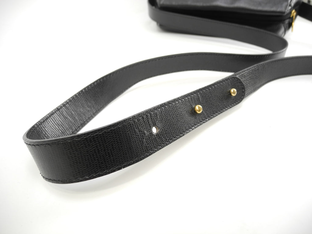 Celine pochette vintage, pelle nera, hardware color oro, logo circolare, raro, eccellenti condizioni @ 15