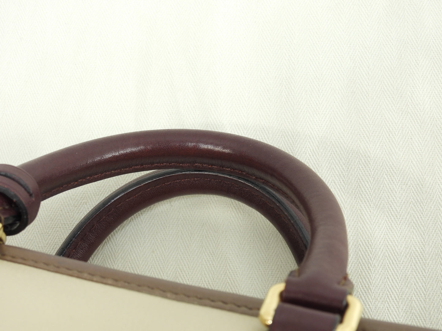 Loewe Amazona 23 in pelle crema/bordeaux, mini borsa a mano, pochette, ottime condizioni @061210